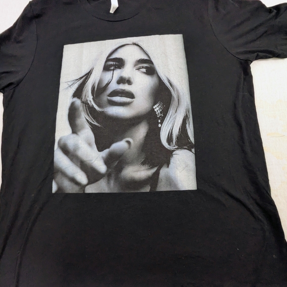 Dupa Lipa Tops - Dua Lipa Concert merch black tee shirt with beautiful graphic. XL